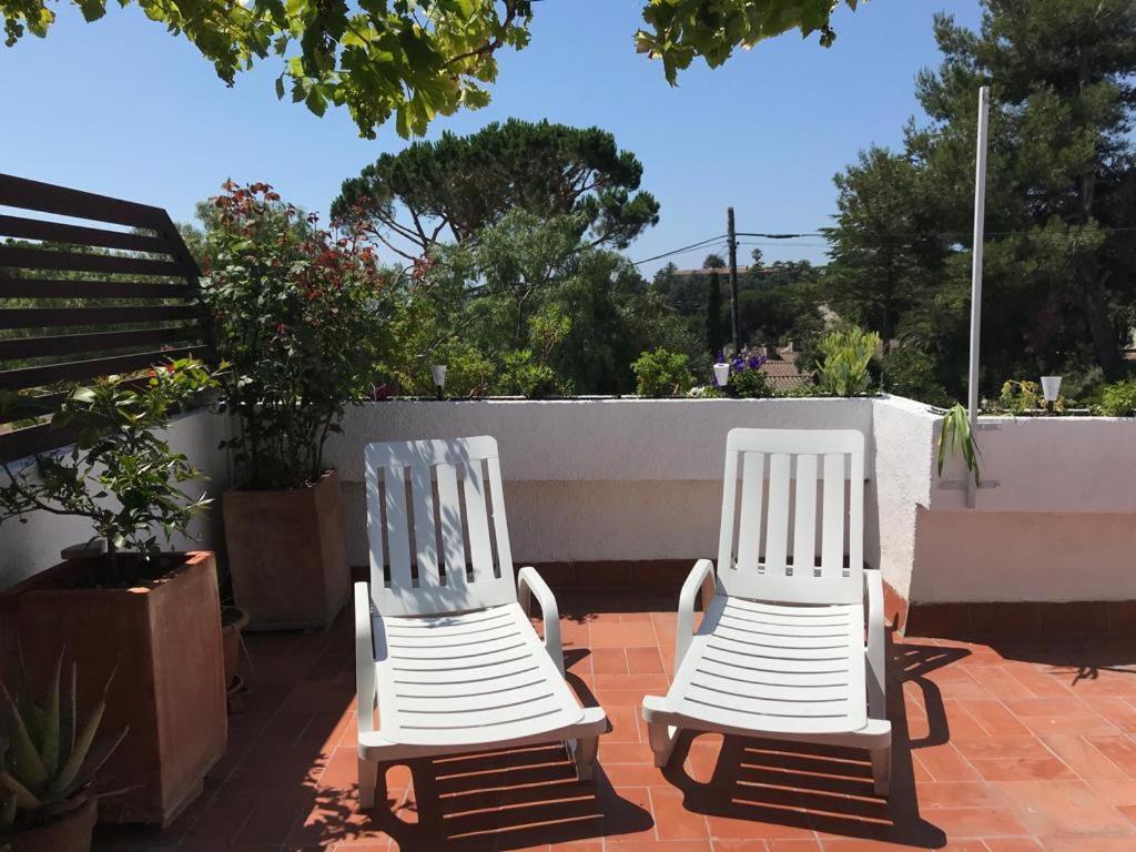 Casita blanca con fibra óptica y piscina cominutaria Tossa de Mar Exterior foto